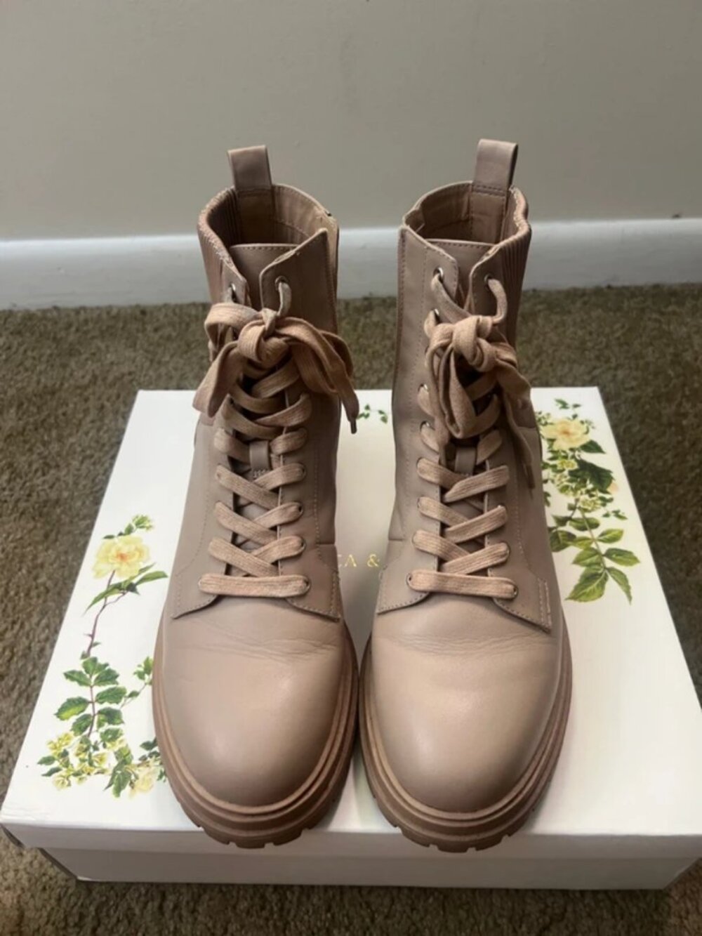 Combat boots